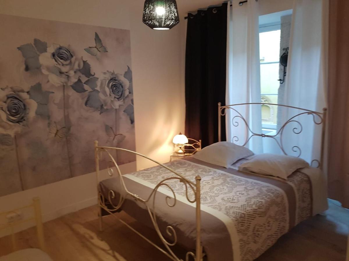 Fenetre Sur Cour Du Docteur Privey - Secure Park Bike - Voie Bleue Hotel Tournus Eksteriør billede